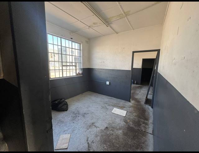422M² WAREHOUSE TO LET IN SEBENZA
